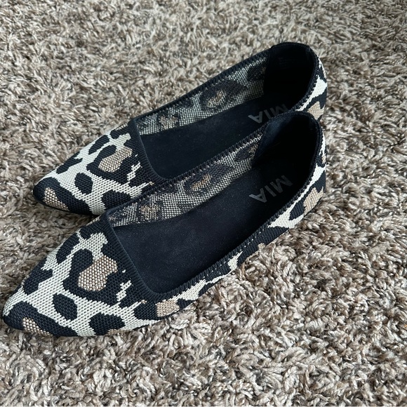 MIA | Women’s Black Tan Leopard Print Kerri Pointed Toe Flats Size 6 - Picture 4 of 6